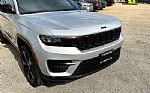 2024 Grand Cherokee Thumbnail 3