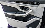 2025 Urus Thumbnail 38