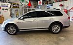 2017 Golf Alltrack Thumbnail 2