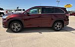 2016 Highlander Thumbnail 5