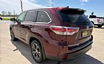 2016 Highlander Thumbnail 8