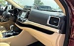 2016 Highlander Thumbnail 37