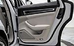 2023 Panamera Thumbnail 90