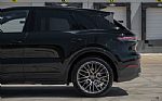 2019 Cayenne Thumbnail 27