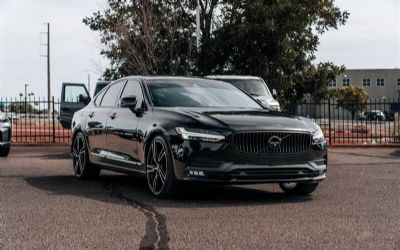 Photo of a 2017 Volvo S90 T6 Inscription Sedan for sale