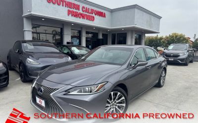 Photo of a 2020 Lexus ES300H Sedan for sale