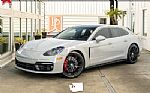 2023 Panamera Thumbnail 1