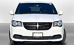 2017 Grand Caravan Thumbnail 3