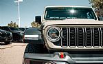 2025 Gladiator Rubicon Thumbnail 9