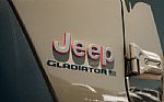 2025 Gladiator Rubicon Thumbnail 11