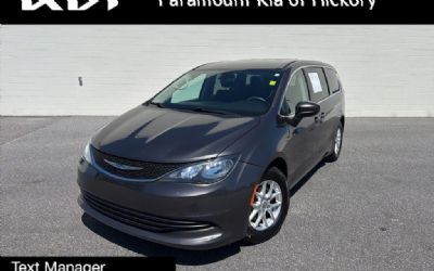 Photo of a 2018 Chrysler Pacifica LX for sale