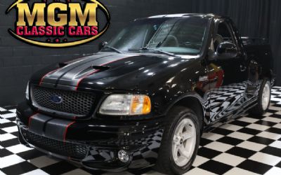 Photo of a 2000 Ford F-150 SVT Lightning for sale