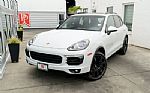2018 Cayenne Thumbnail 3