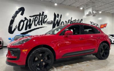 Photo of a 2023 Porsche Macan 19