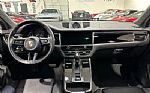 2023 Macan Thumbnail 38