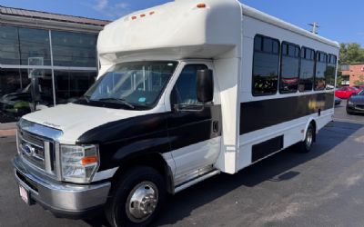 Photo of a 2016 Ford E450 SD 25 Passenger Shuttle BUS for sale