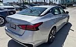 2022 Altima 2.5 SV Thumbnail 4