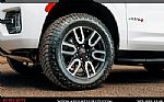 2024 Yukon XL AT4 Thumbnail 11