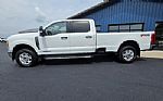 2023 F-350 SD Thumbnail 1