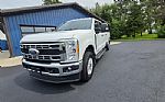 2023 F-350 SD Thumbnail 3