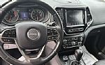 2019 Cherokee Thumbnail 22