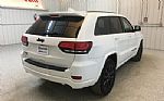 2017 Grand Cherokee Thumbnail 5