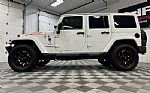 2016 Wrangler Thumbnail 11