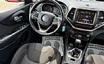 2016 Cherokee Thumbnail 21