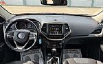 2016 Cherokee Thumbnail 20