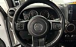 2016 Wrangler Thumbnail 25