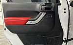 2016 Wrangler Thumbnail 32