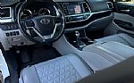 2015 Highlander Limited Thumbnail 10