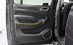 2016 Yukon XL Thumbnail 30