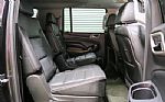 2016 Yukon XL Thumbnail 35