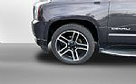 2017 Yukon XL Thumbnail 3