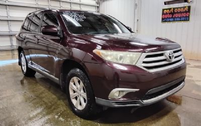 2011 Toyota Highlander SE