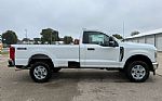 2027 Super Duty F-350 SRW Thumbnail 4