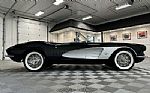 1961 Corvette Thumbnail 25
