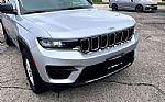 2023 Grand Cherokee Thumbnail 4