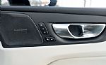 2026 XC60 Thumbnail 33