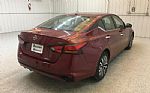 2024 Altima Thumbnail 4