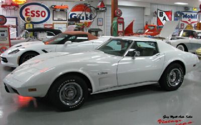 Photo of a 1976 Chevrolet Corvette Coupe / Survivor, Classic White for sale