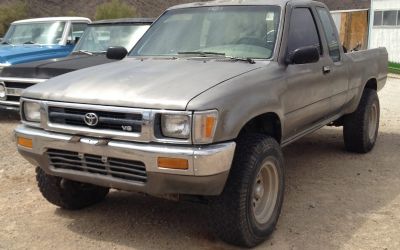 Photo of a 1988 Toyota Tacoma Extended Cab 4X4 Pickup for sale