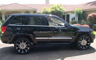 Photo of a 2007 Jeep Grand Cherokee Overland 4WD 4 DR. SUV for sale