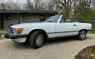 Photo of a 1988 Mercedes-Benz 560SL for sale