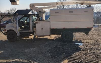 Photo of a 2002 Ford F750 Forestry Bucket Truck for sale