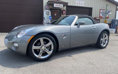 Photo of a 2006 Pontiac Solstice Convertible for sale
