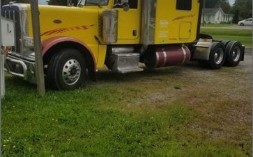 Photo of a 2010 Peterbilt 389 Semi-Tractor for sale
