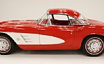 1961 Corvette Convertible Thumbnail 4