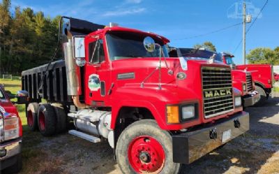 2000 Mack CH613 Dump Truck